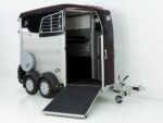 Ifor Williams Pferdeanhänger HBX 403|Frontausstieg|neues Modell|schwarz-Neu