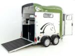 Cheval Liberte Pferdeanhänger GOLD 3, Pullman 2, Sattelkammer, olivgrün-Neu – Bild 4