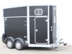 Ifor Williams Pferdeanhänger HB506|Sattelkammer|schwarz-Neu